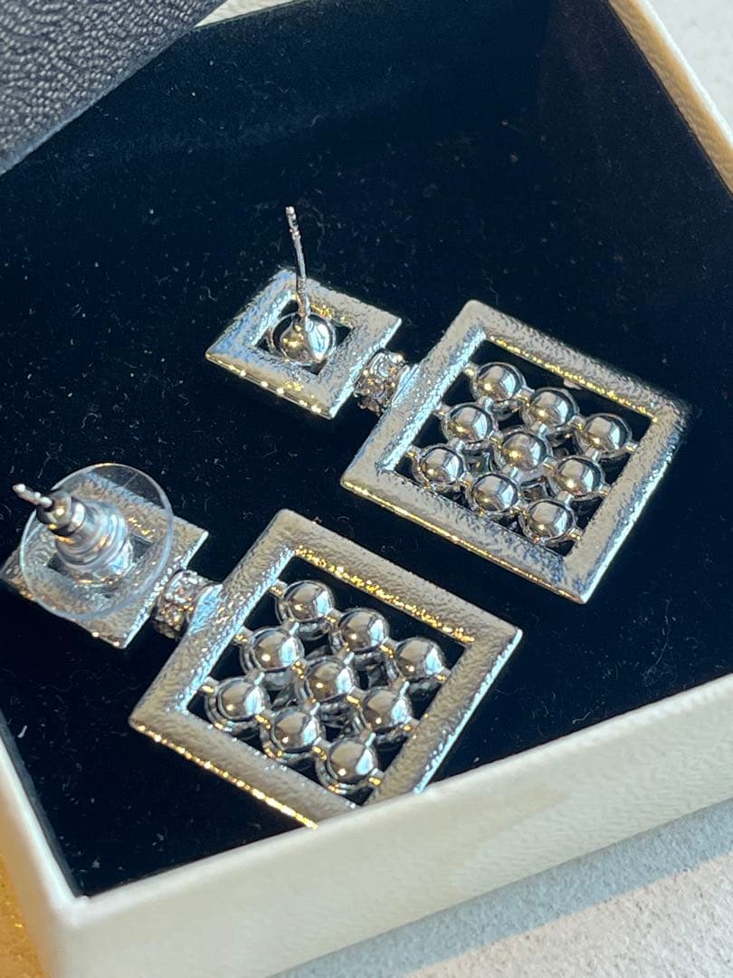 【極美品】CHANEL EARRINGS ココマーク メタルパール ピアス