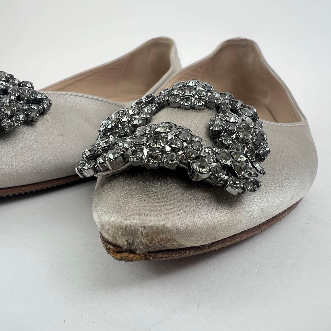 マノロブラニク　ハンギシ ビジューバックル　フラットパンプス　グレー　37