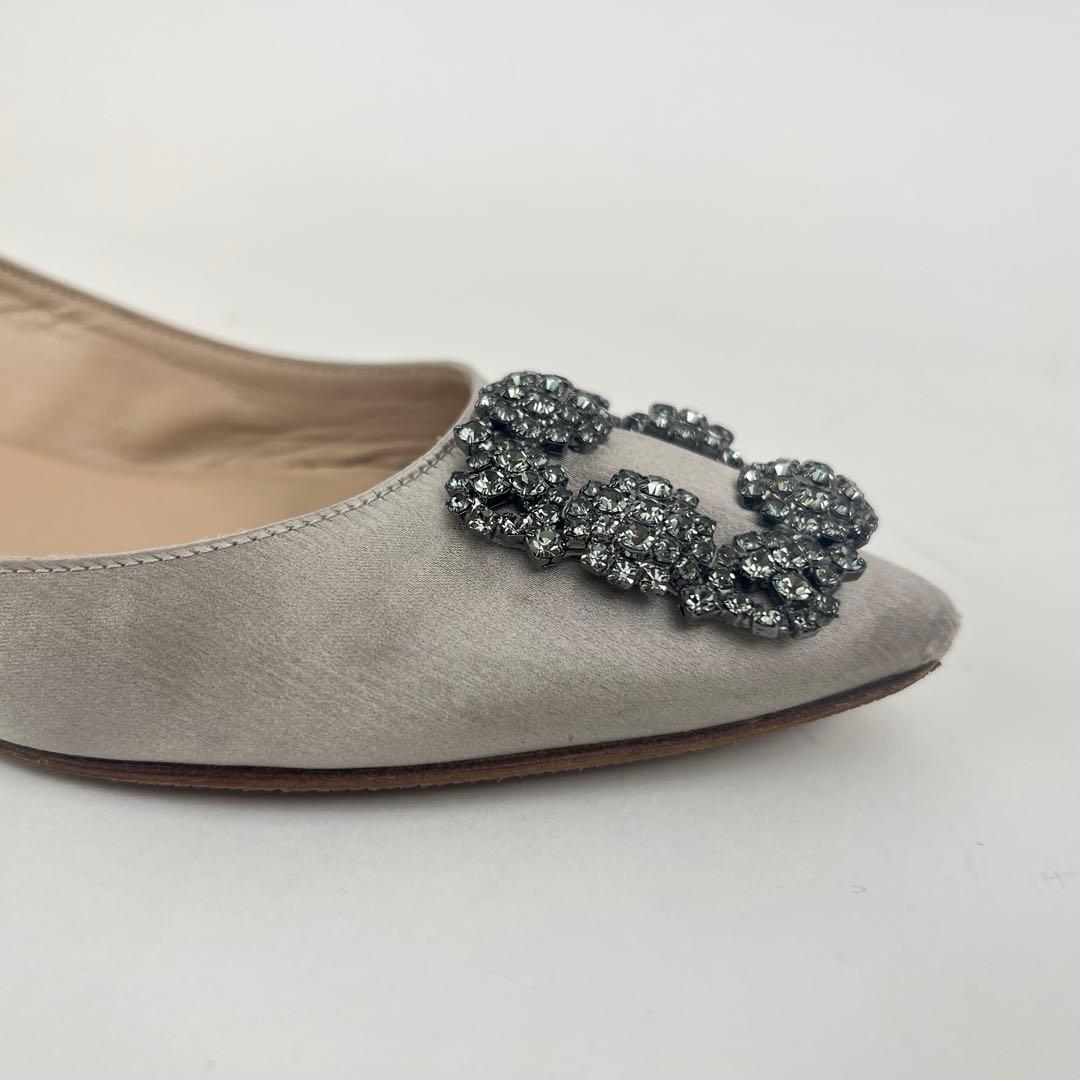 マノロブラニク　ハンギシ ビジューバックル　フラットパンプス　グレー　37