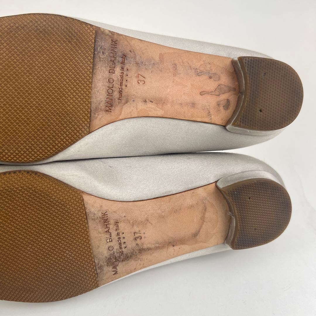 マノロブラニク　ハンギシ ビジューバックル　フラットパンプス　グレー　37