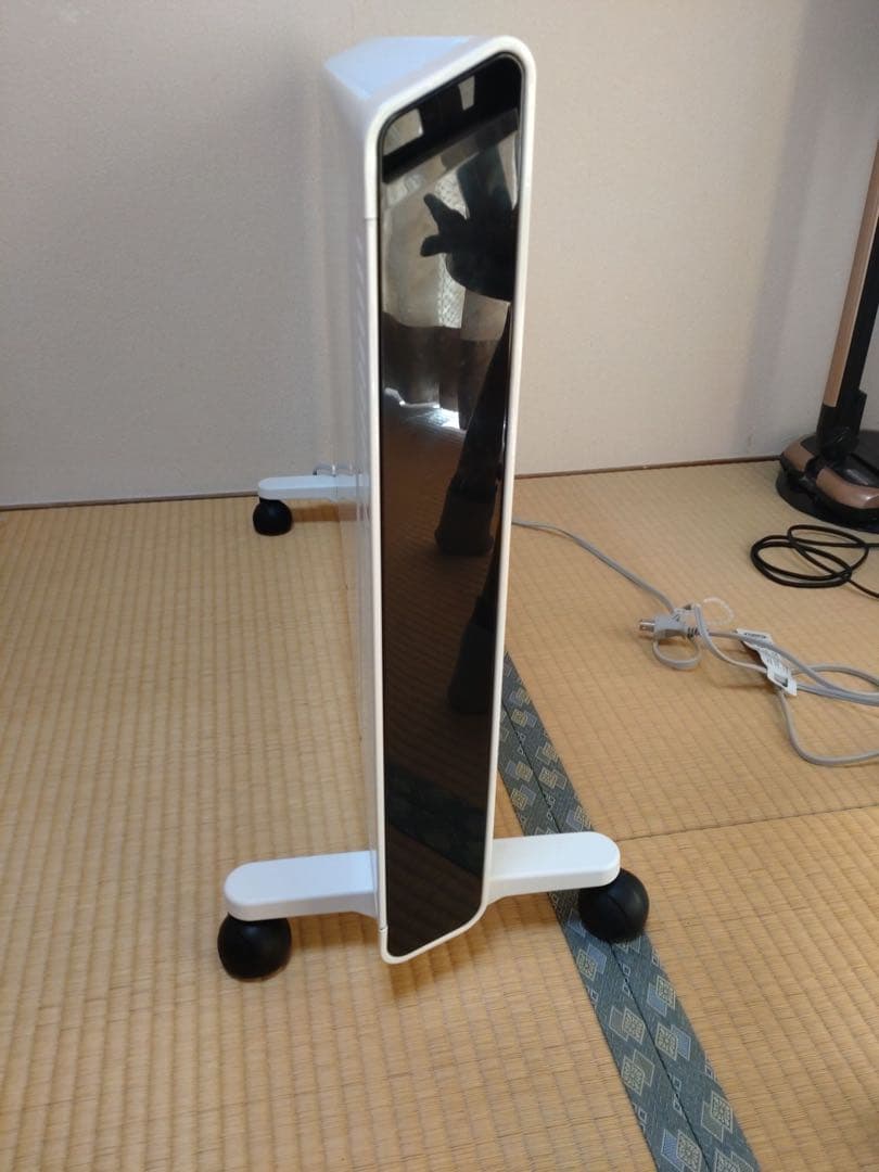 ギ*ー様 デロンギ　コンベクターヒーター　HXJ60L12-WH 1200W 2