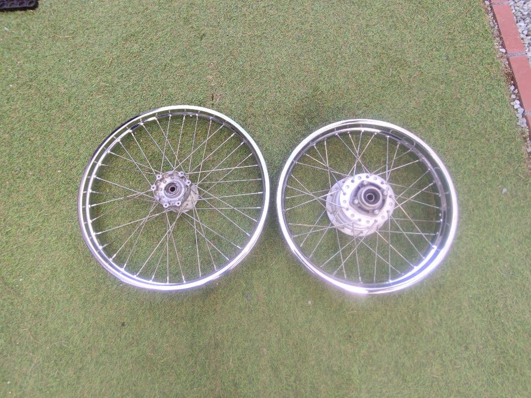 ヤマハXTZ125 前後ホイール