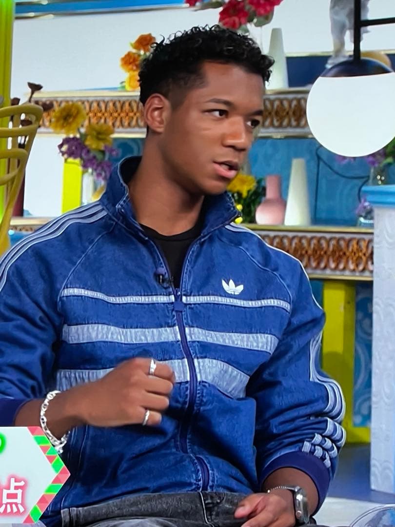 新品アディダス　ブルーデニム　ジャージ　トラックトップ　ジャケット　ジャンバー