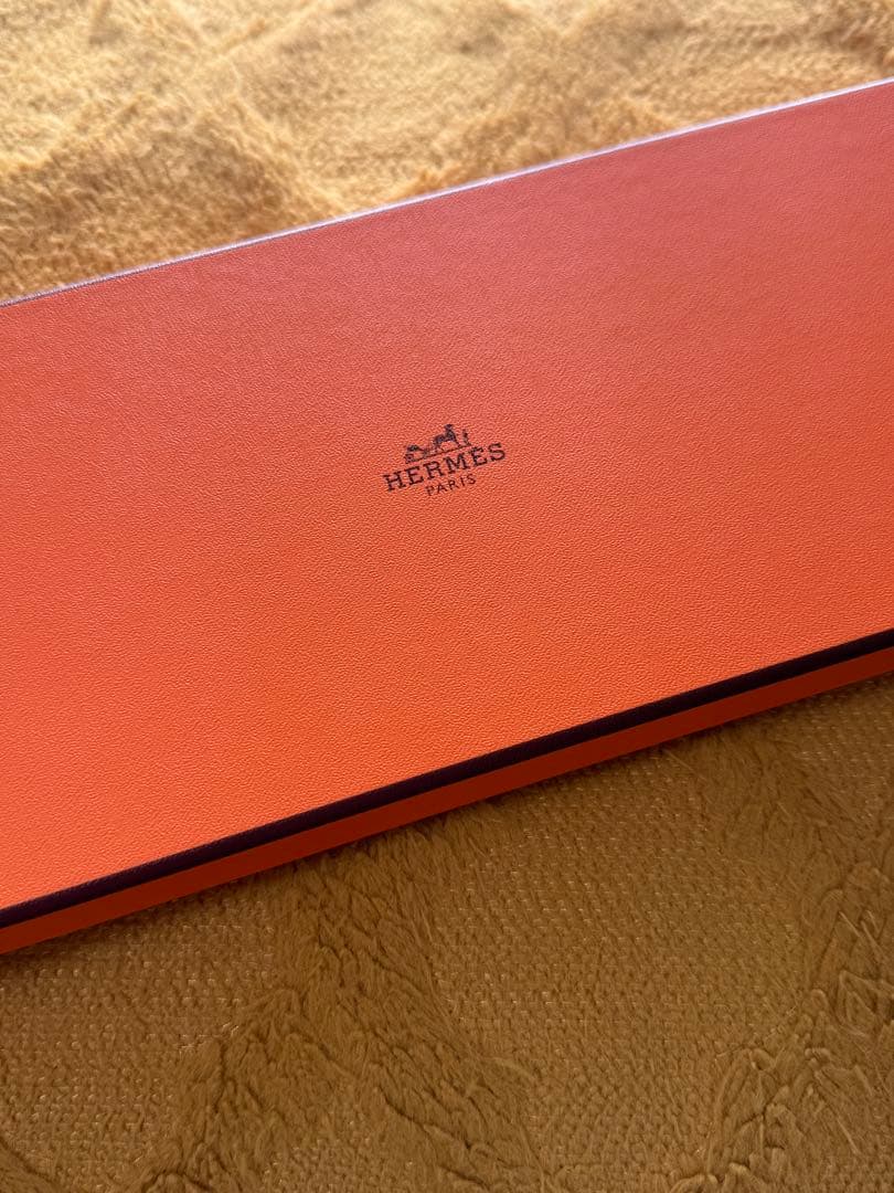 新品未使用 外箱付 HERMES グレー 幾何学模様 ネクタイ エルメス