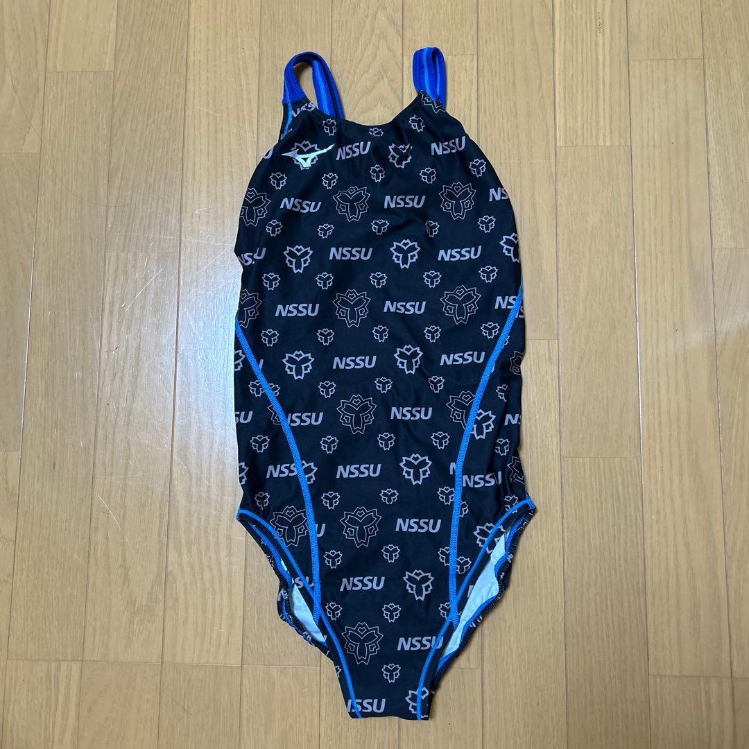 NSSUロゴ入りスポーツ水着 ブラック