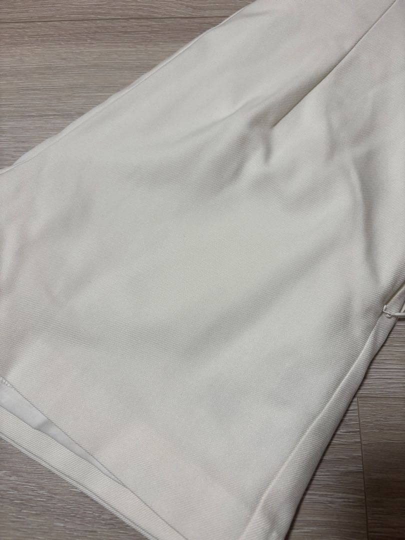 【S】ポローラ　クラシックハイウエストショートパンツ　オフホワイト