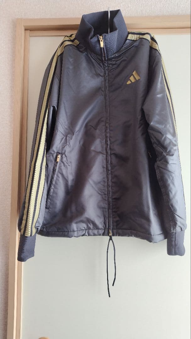 adidasセットアップ上下ウインドスーツ、ブラックゴールドL