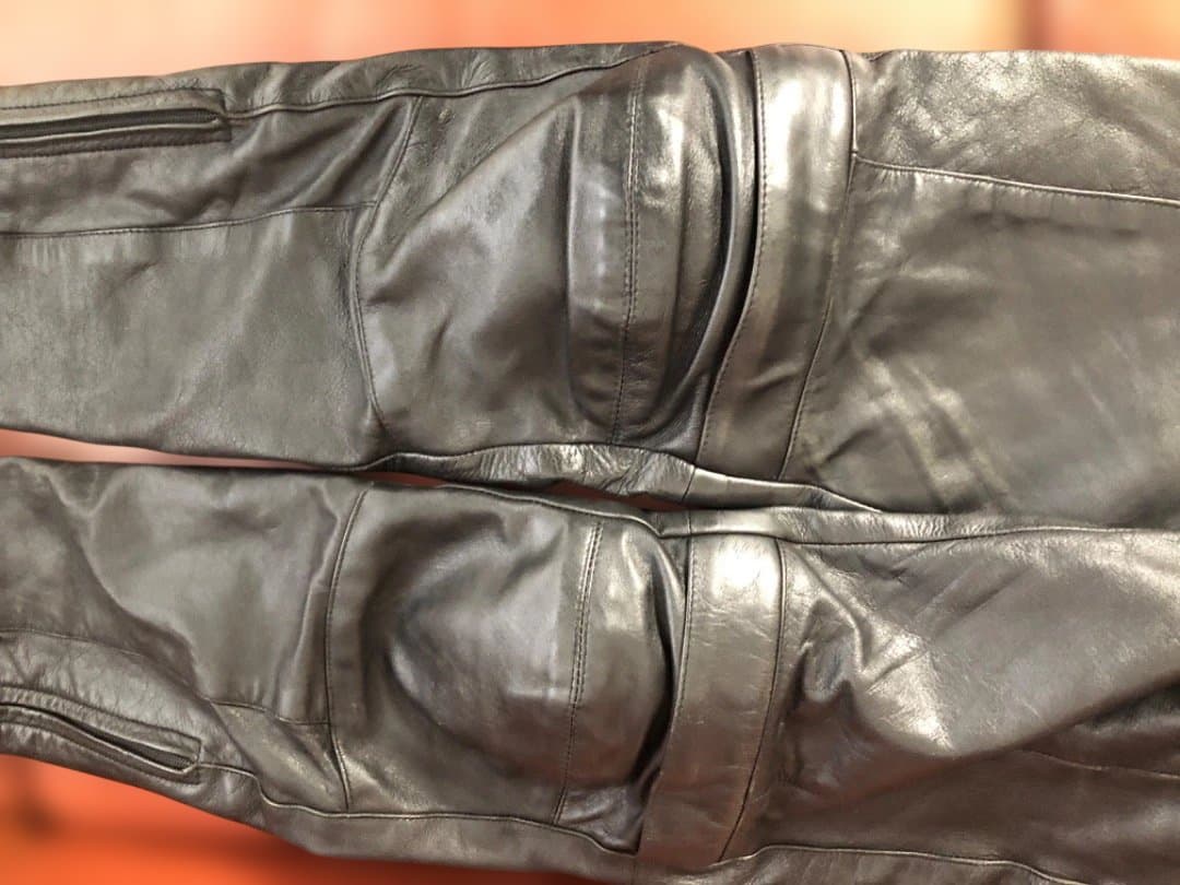 レザーパンツ、デグナー