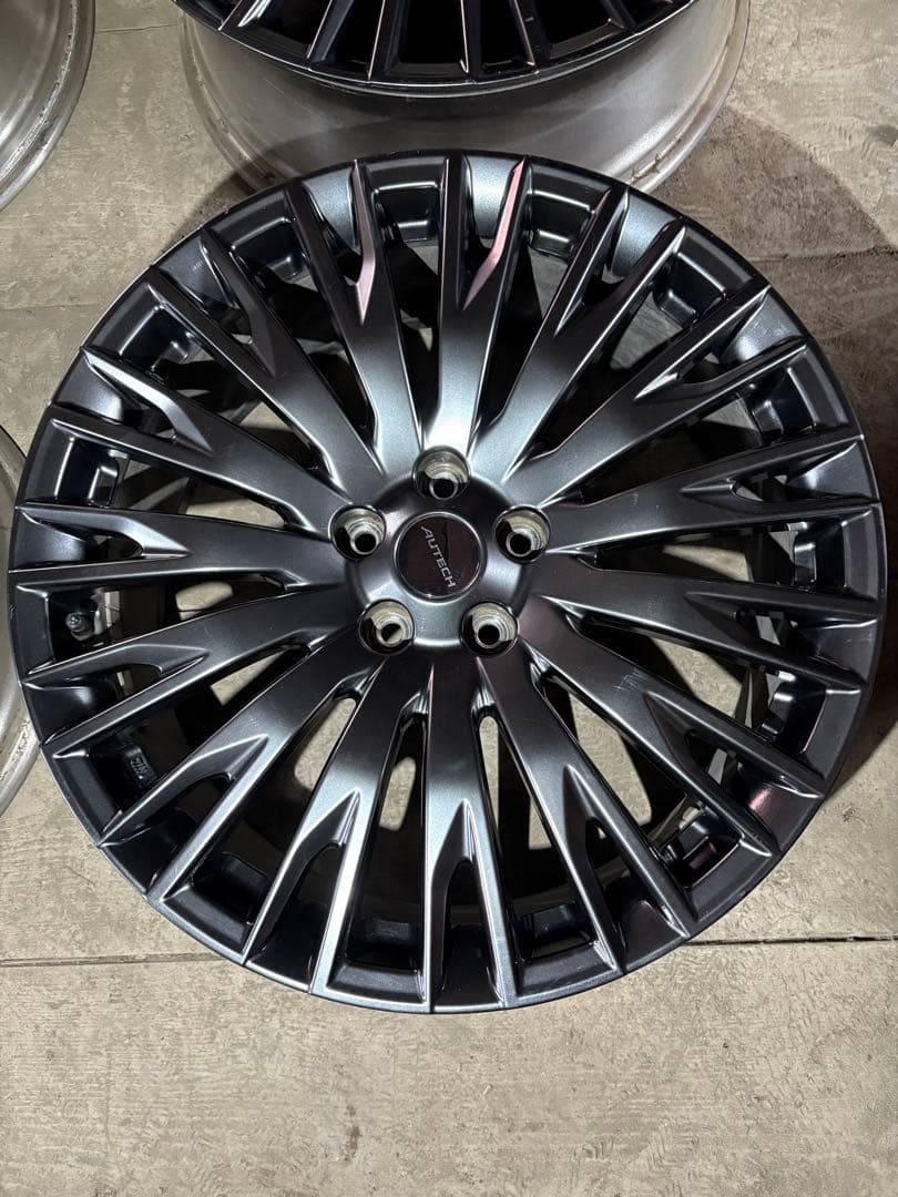 日産AUTECH20インチアルミ