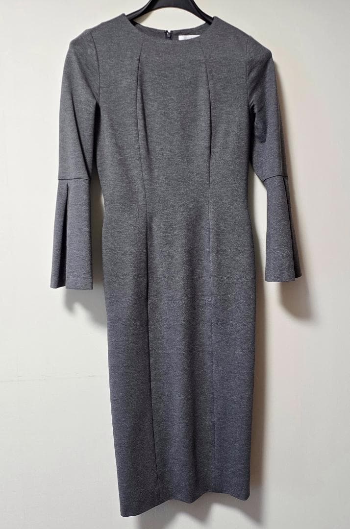 PINKY&DIANNE ベルスリーブベルト付き ワンピース グレー