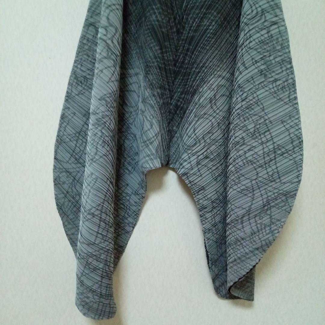 【最終価格】ISSEY MIYAKE　斜めプリーツ　脇開き仕様　サルエル