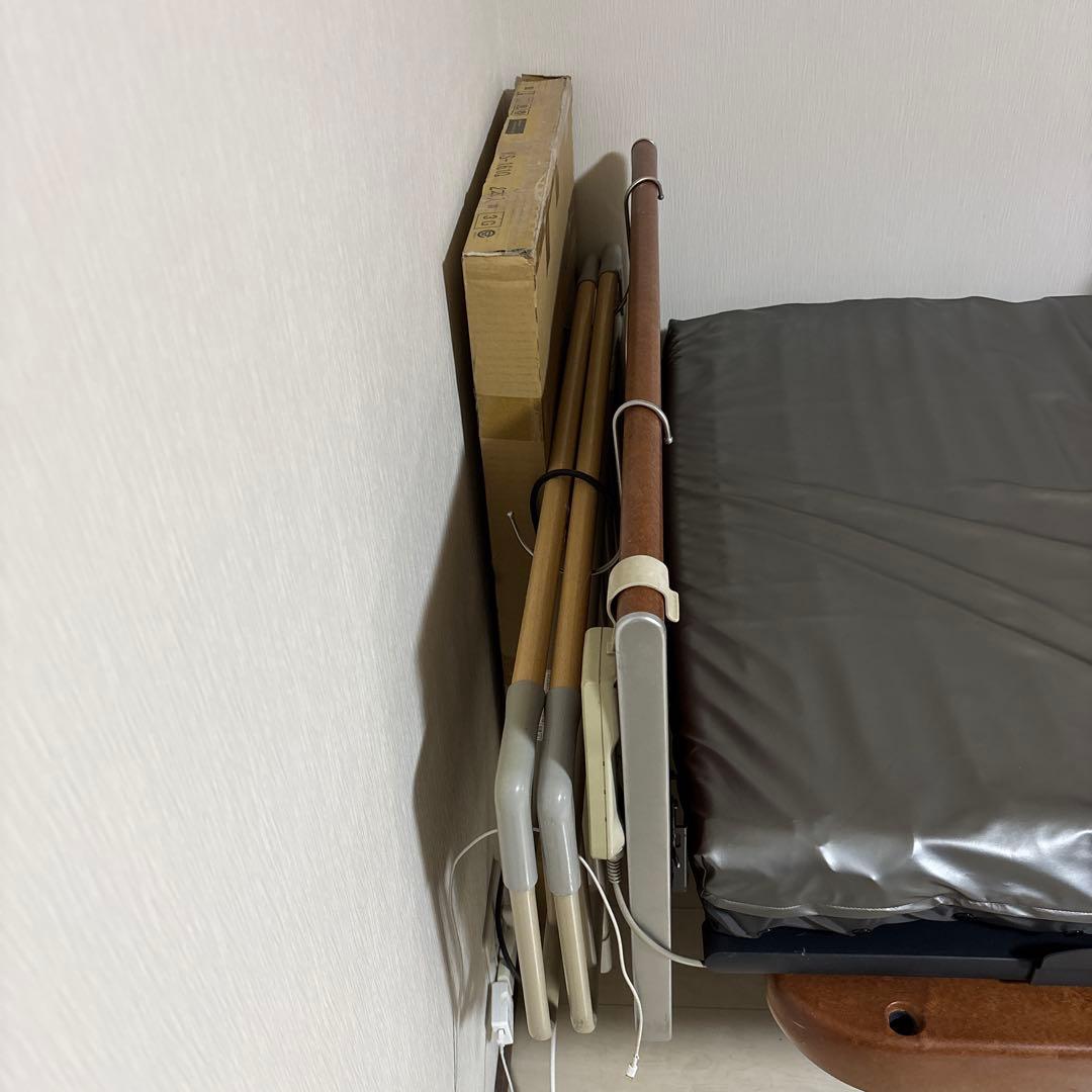 NEXUS R 900エアーマットと電動パラマウント介護ベッドと手すり4個セット