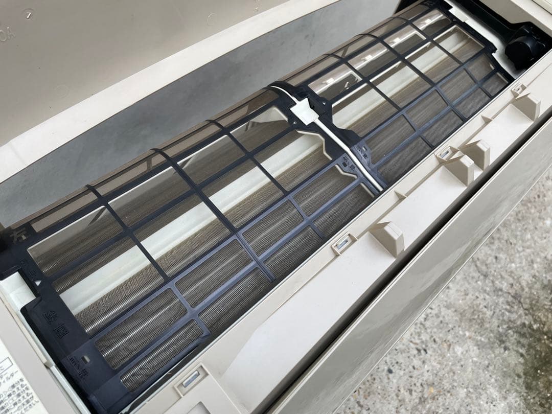 割と綺麗　Panasonic 8畳用エアコン　CS-EX257C