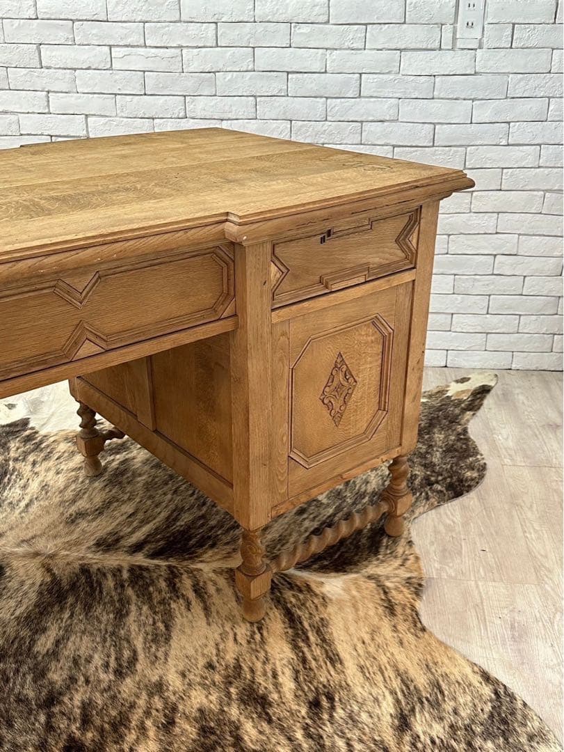 【チャーリー 】1960年　ベルギー　ビンテージ デスク 机 作業台