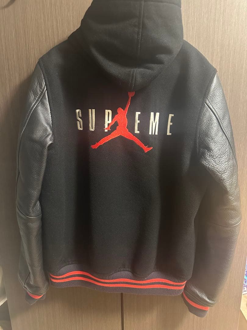 Supreme Jordan スタジャン M ブラック