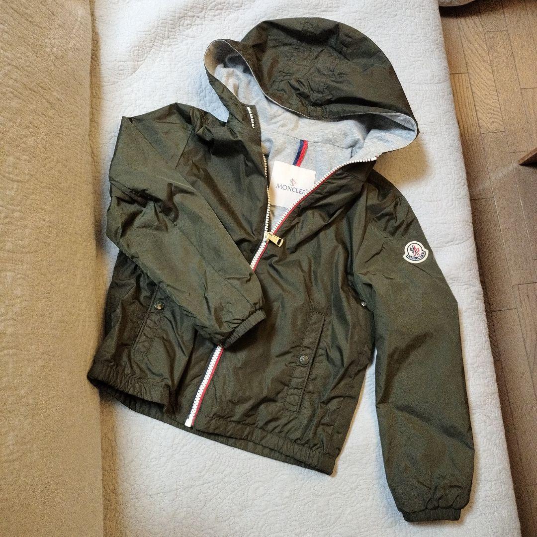 モンクレール　キッズ130 ナイロン　パーカー　ブルゾン
