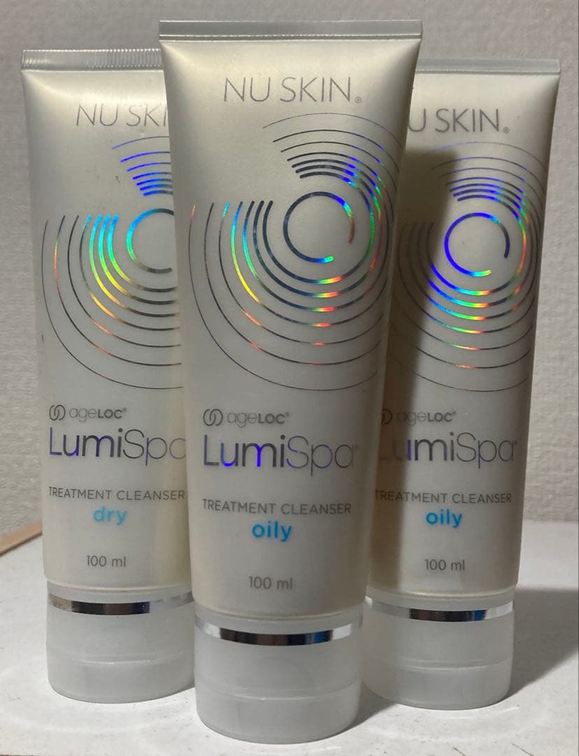 【新品未開封】ニュースキン ルミスパクレンザー さっぱり2本 しっとり1本