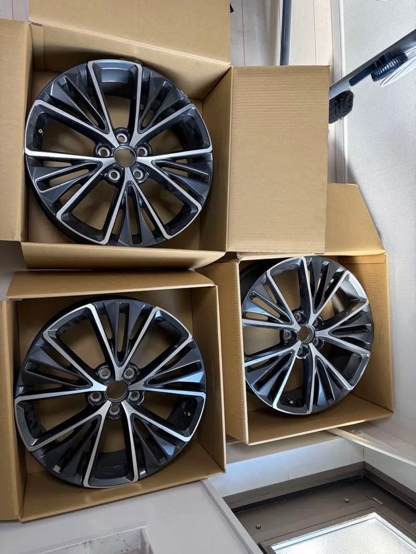 60プリウス19インチ ホイール４本