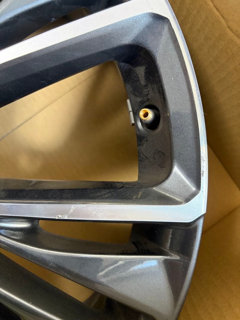 60プリウス19インチ ホイール４本