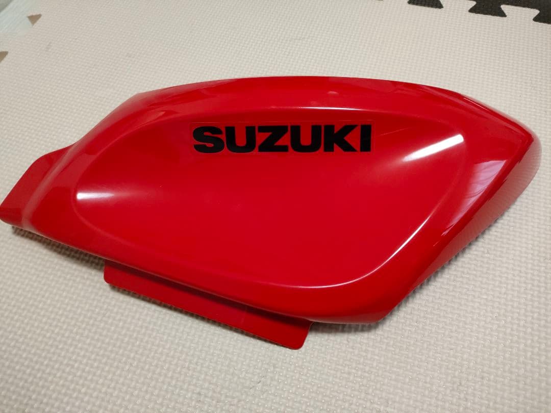 SUZUKI GSX-R125 レッド カウル5点セット