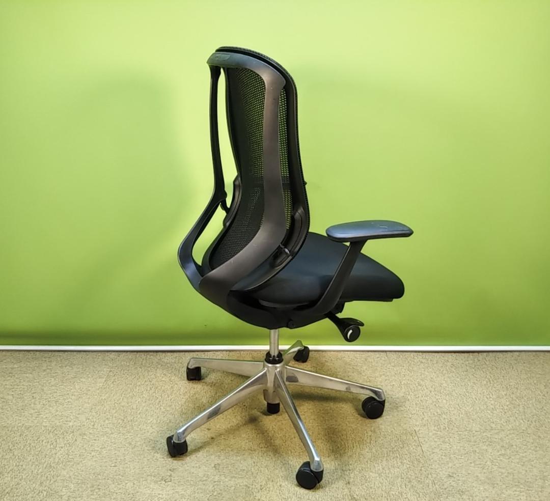 Dust EJK　ao オカムラ　シルフィーチェア　2017年　ハイバック