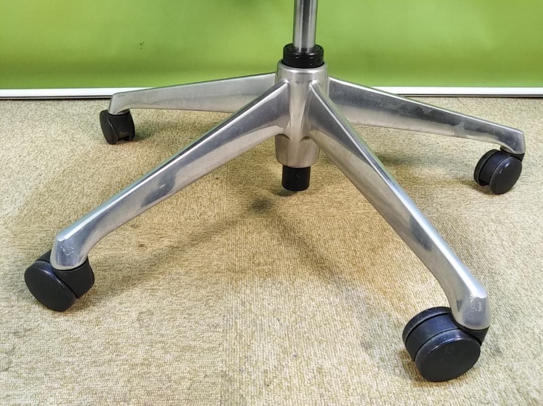 Dust EJK　ao オカムラ　シルフィーチェア　2017年　ハイバック