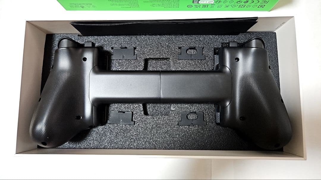 Razer Kishi Ultra　モバイルゲーミングコントローラー