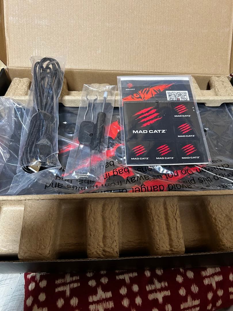 t*l様 新古品 MADCATZ NEKO レバーレス アケコン スト6