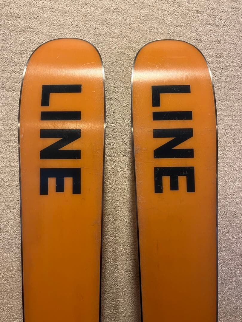 ナマケモノ　LINE スキー板　Marker Squire11