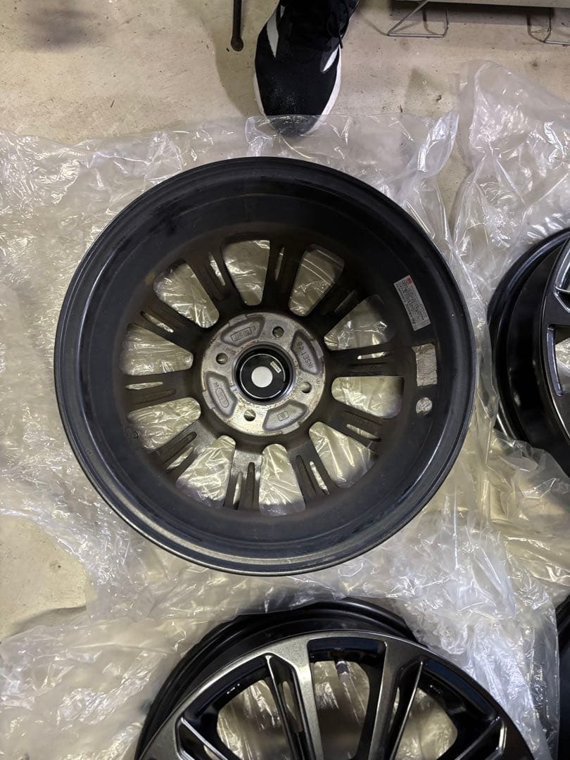 MILLOUSアルミホイール14インチ