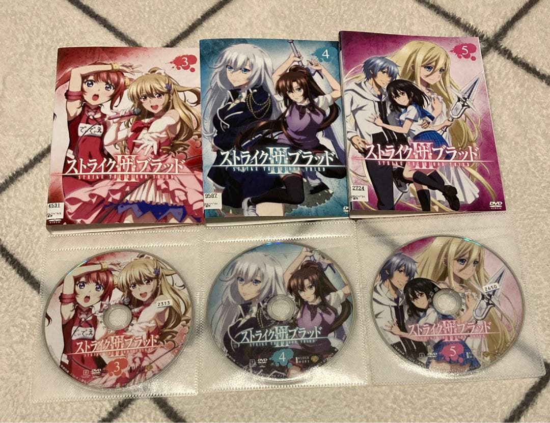 ストライク・ザ・ブラッド　 DVD 1期〜5期　全巻セット　アニメ　レンタル落ち