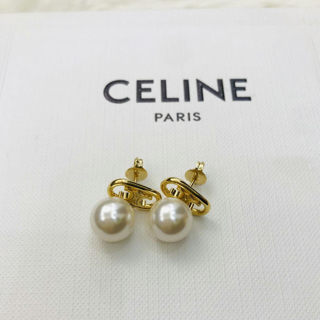 セリーヌ　ピアス　パール