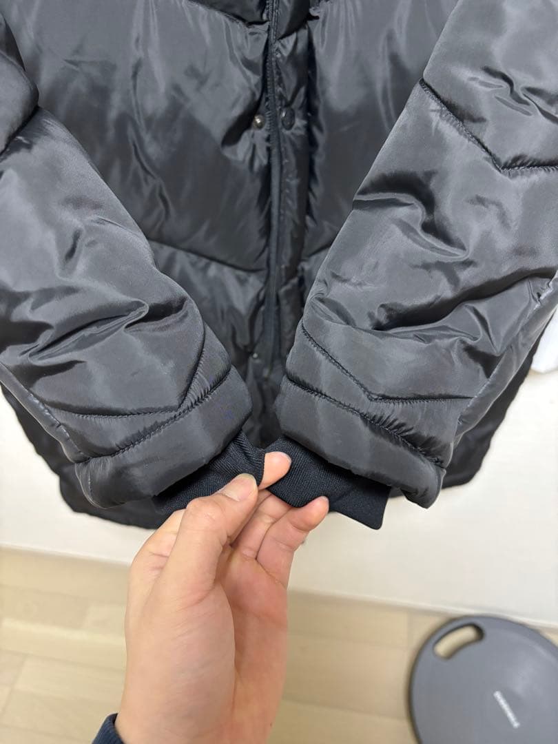 ATHLETA フード付き ブラック ダウンベンチコート