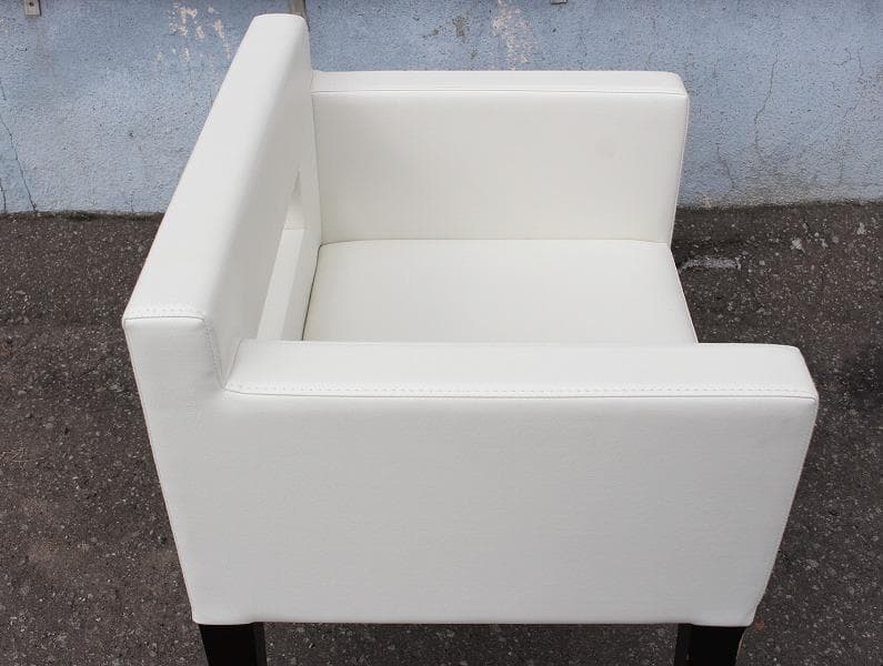 カッシーナ カトリーヌ・メミ ギャラリーチェア 白本革張り