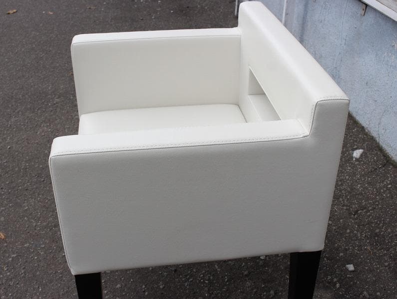 カッシーナ カトリーヌ・メミ ギャラリーチェア 白本革張り