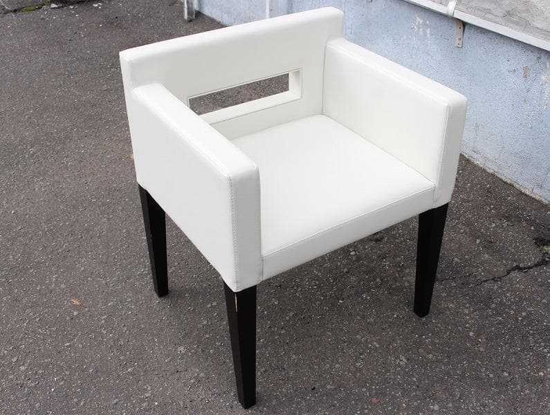 カッシーナ カトリーヌ・メミ ギャラリーチェア 白本革張り