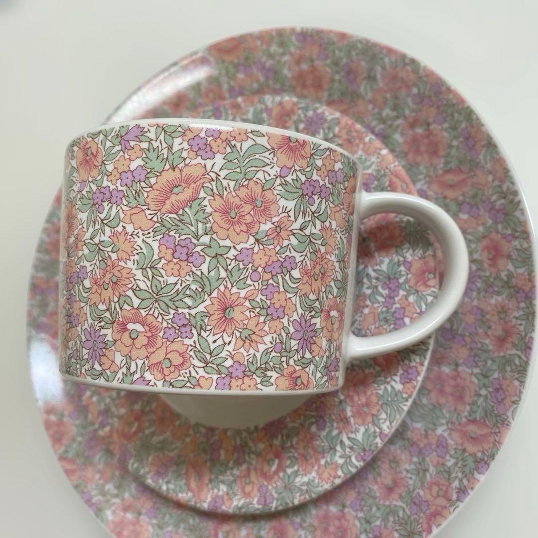 リバティプリント ティーセット アフタヌーンティー カップ ソーサー プレート