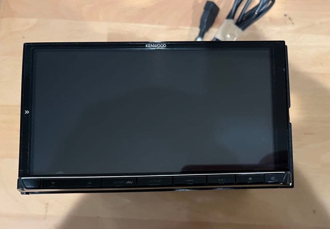 MDV-M906HD製造元に連絡してパスワードのロックを解除する必要があります。