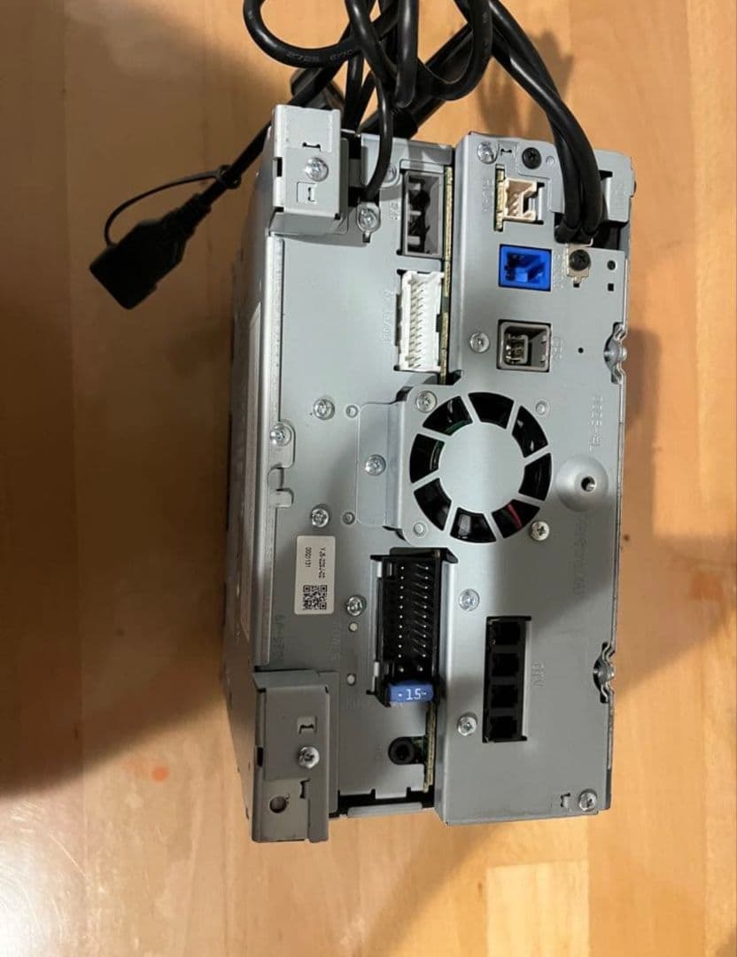 MDV-M906HD製造元に連絡してパスワードのロックを解除する必要があります。