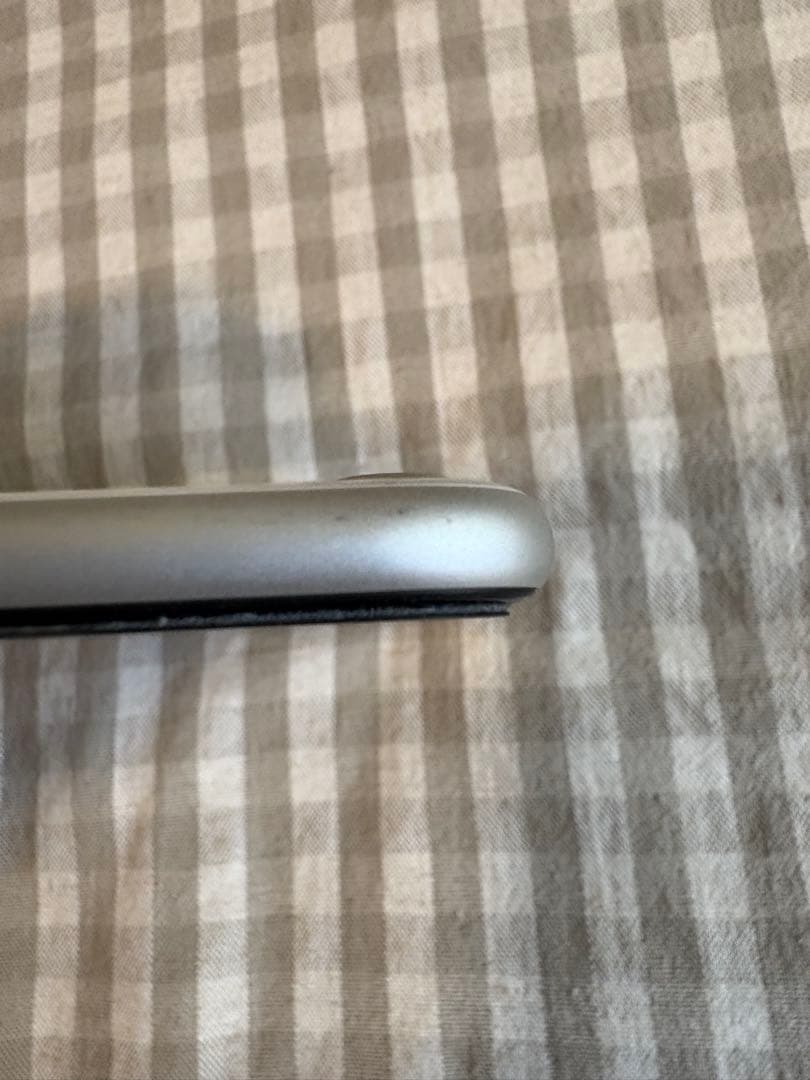 Apple iPhone SE 第2世代 ホワイト 128G 外箱付き