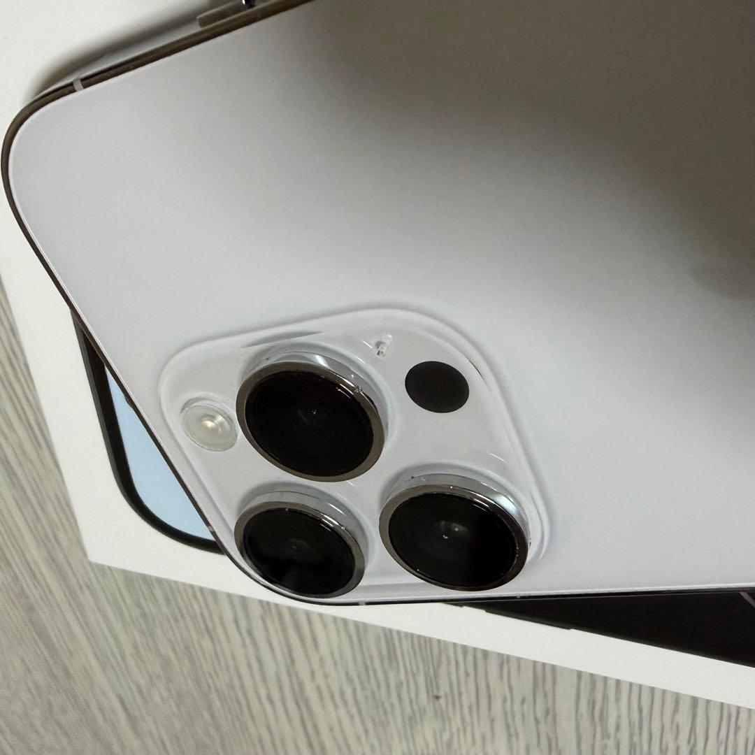 iPhone14pro 本体 SIMフリー シルバー