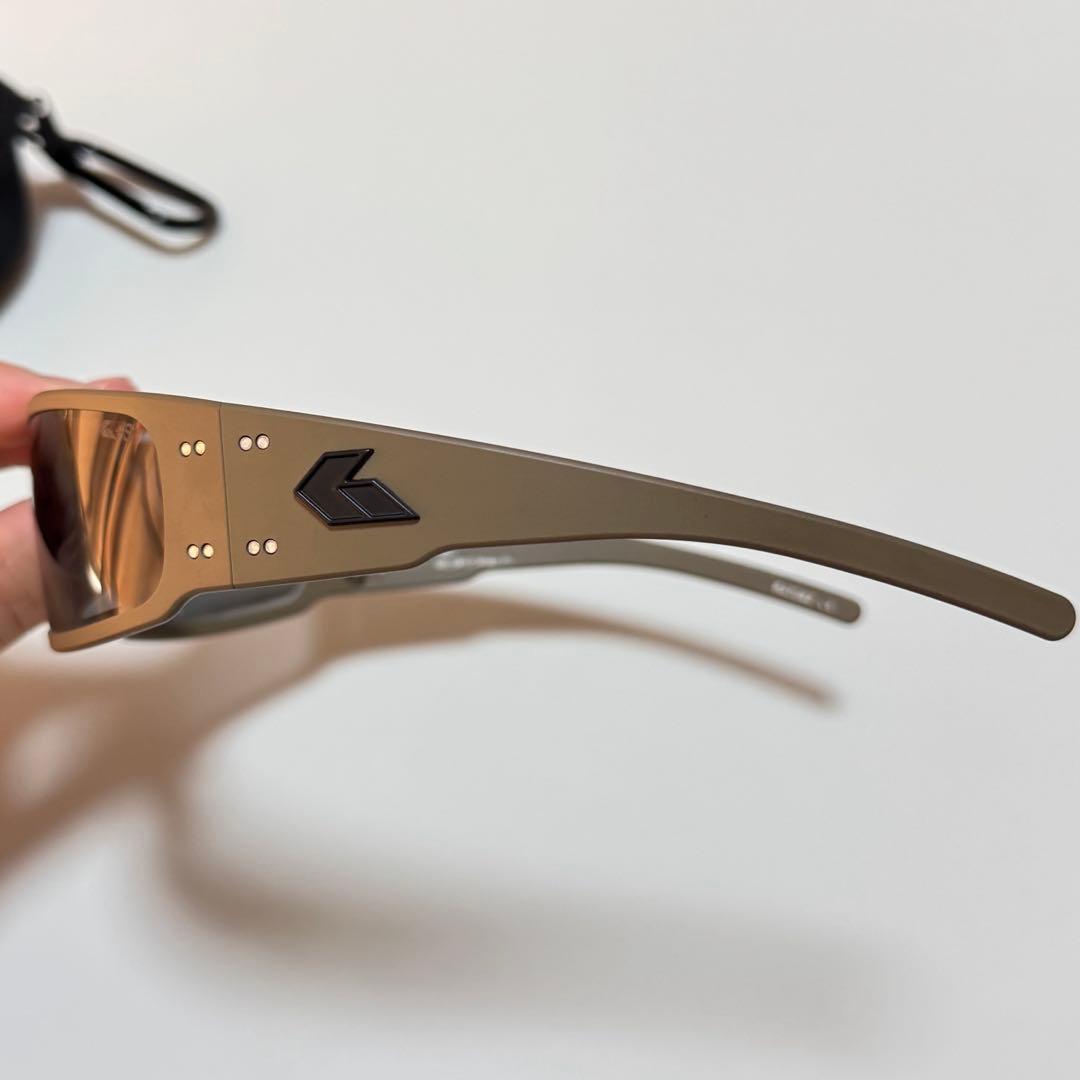 GATORZ MUGNUM サングラス　カーキ