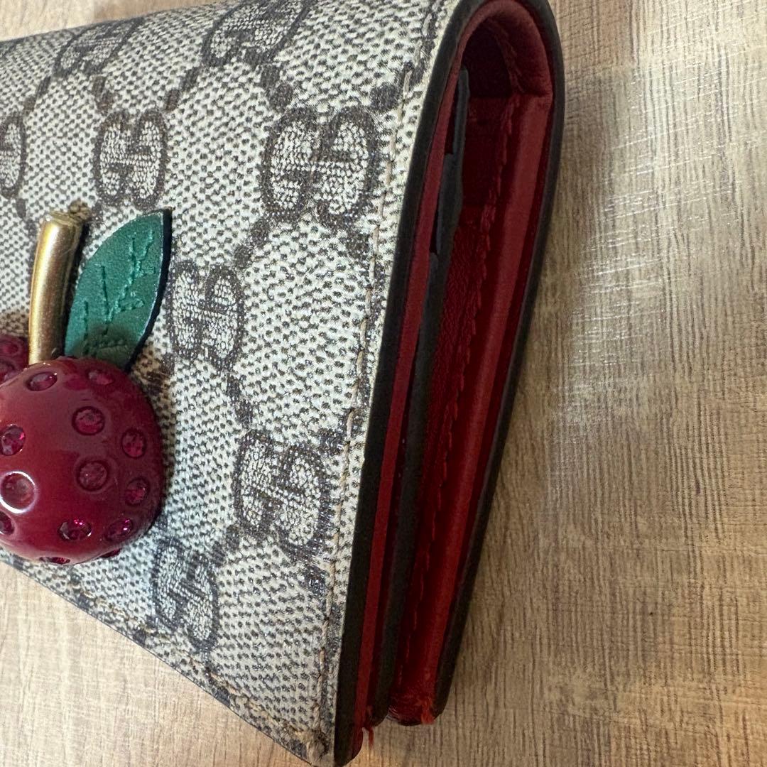 GUCCI チェリー さくらんぼ 二つ折り財布 グレー/レッド