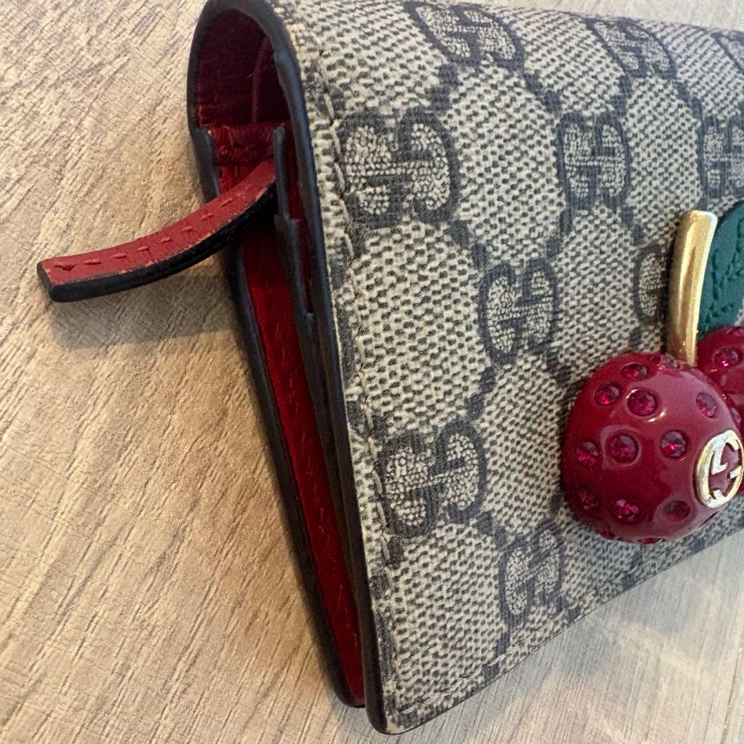 GUCCI チェリー さくらんぼ 二つ折り財布 グレー/レッド