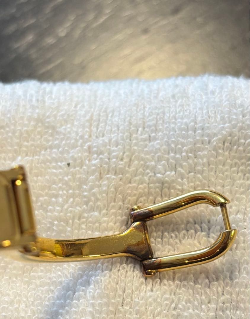 GUCCI ゴールド 腕時計