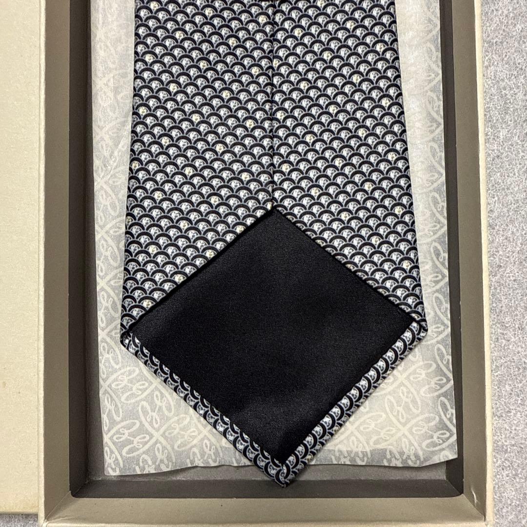 美品　ブリオーニ　ネクタイ　グレー　シルク