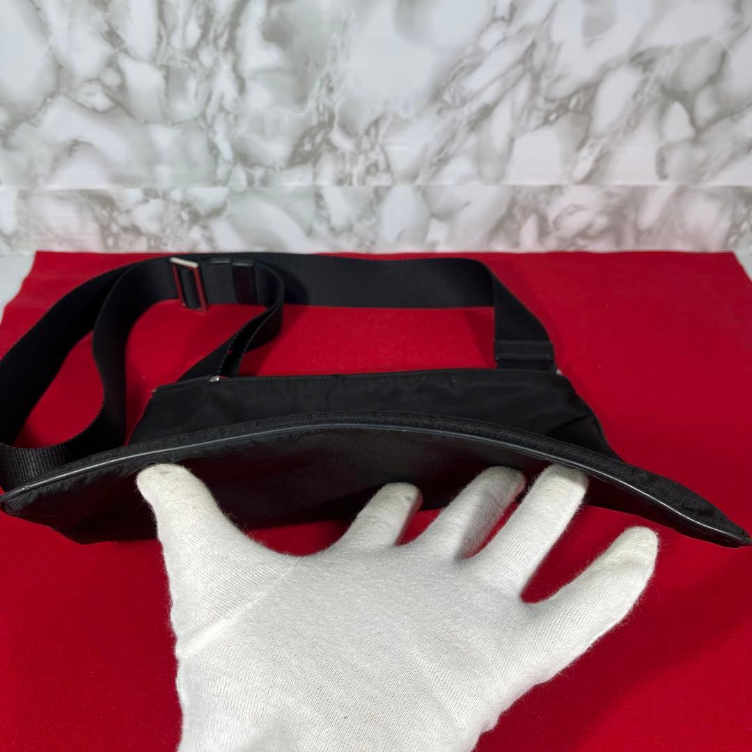 PRADA プラダ　ショルダーバッグ サコッシュ　ナイロン　黒　ヴィンテージ