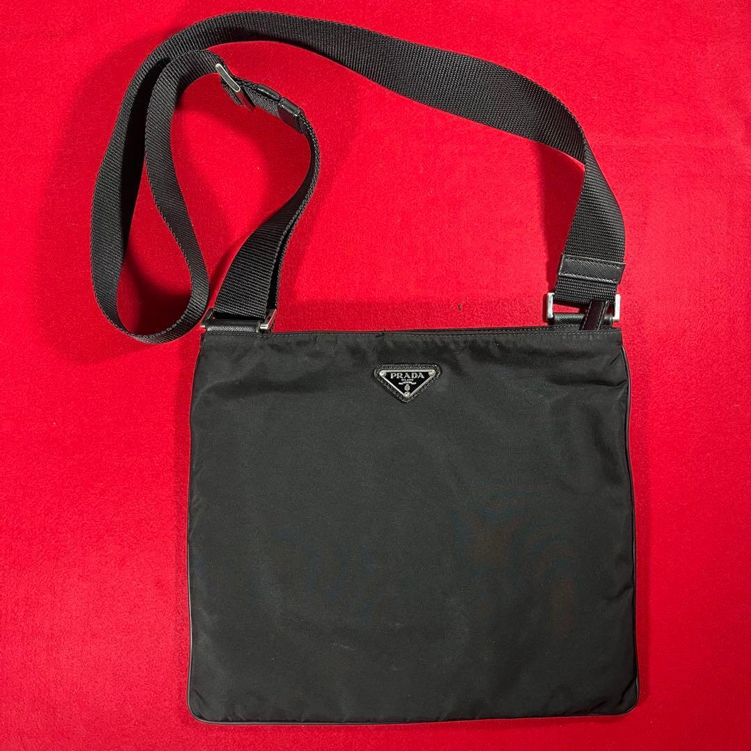PRADA プラダ　ショルダーバッグ サコッシュ　ナイロン　黒　ヴィンテージ