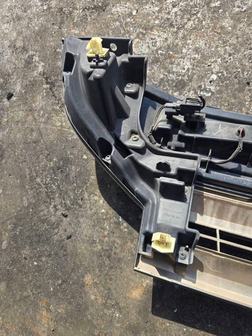 RK5　ホンダ　ステップワゴン　LEDフロントグリル　後期