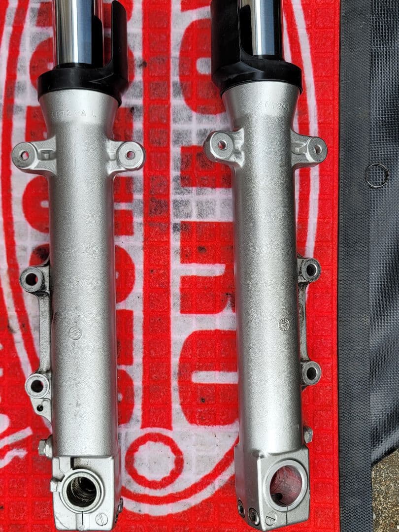 ZRX1200R 06年 ZRT20A ホワイトパール限定車 フロントフォーク